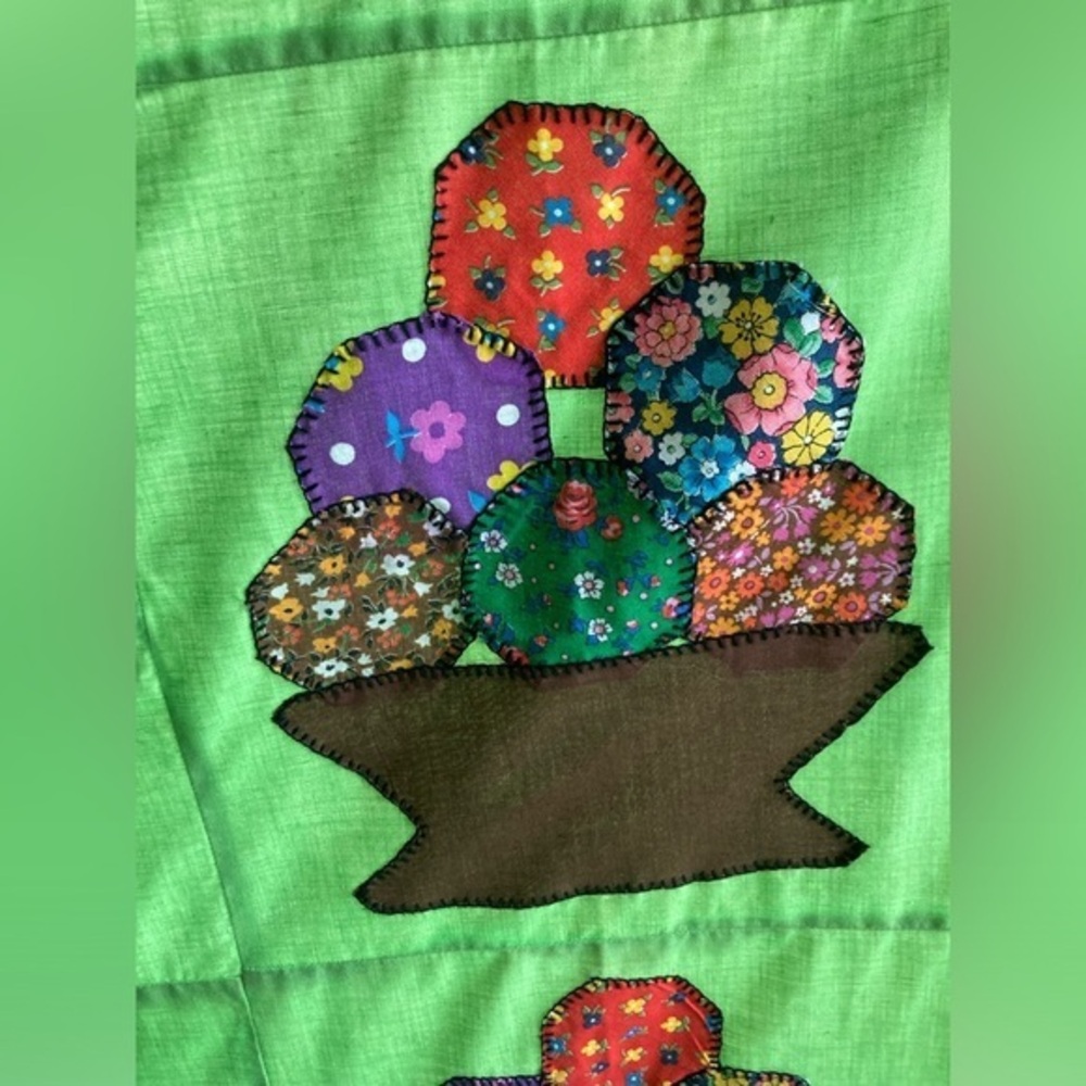 💚🩷 Handstitched Quilt top Gumball Fruit bowl VNTG calico fabric balls folk art